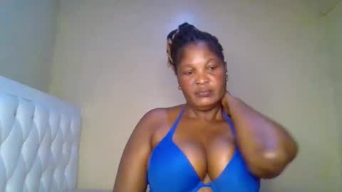 Snapshot of miss_milly1 chatting on May 2026 11:39:02 AM MILLY online show from May 2026 11:39:02 AM