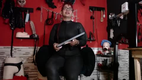 Snapshot of miss_mirandaa chatting on April 2026 12:54:01 PM Mistress Miranda online show from April 2026 12:54:01 PM