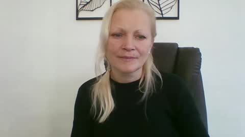 Snapshot of miss_natalix chatting on October 2025 10:34:02 AM miss_natalix online show from October 2025 10:34:02 AM