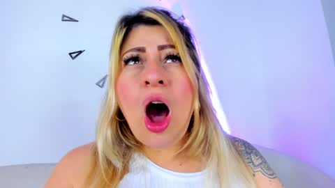 Snapshot of miss_pawi chatting on December 2024 03:29:02 AM Miss Pawi online show from December 2024 03:29:02 AM