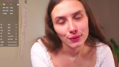 Leonor online show from November 2025 06:05:02 AM