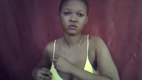 Snapshot of miss_rihanna2 chatting on October 2025 03:36:02 AM miss_rihanna2 online show from October 2025 03:36:02 AM