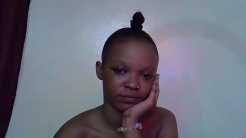 Snapshot of miss_rihanna2 chatting on November 2025 04:52:02 PM miss_rihanna2 online show from November 2025 04:52:02 PM