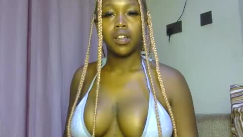 Snapshot of miss_sexyyy chatting on November 2025 01:00:02 PM miss_sexyyy online show from November 2025 01:00:02 PM