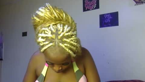 Snapshot of miss_sexyyy chatting on January 2026 10:12:02 PM miss_sexyyy online show from January 2026 10:12:02 PM