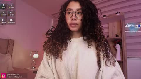 Snapshot of miss_sidney chatting on October 2025 01:00:02 PM Amy Olivera online show from October 2025 01:00:02 PM