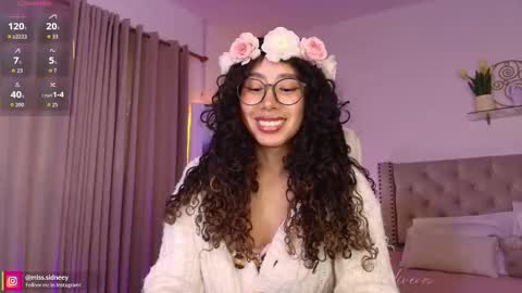 Snapshot of miss_sidney chatting on October 2025 01:18:02 PM Amy Olivera online show from October 2025 01:18:02 PM