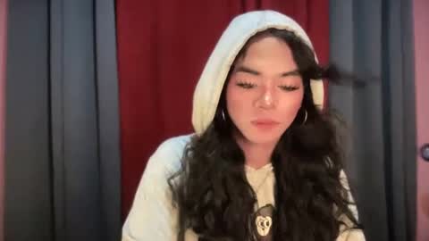 Snapshot of miss_veron_xoxo chatting on November 2025 08:40:02 PM miss_veron_xoxo online show from November 2025 08:40:02 PM