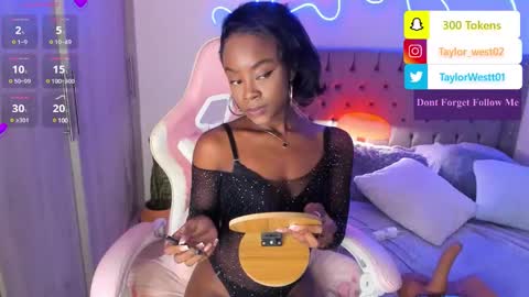 Tay Tay Independent Model   online show from February 2025 08:38:01 AM