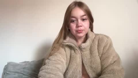 Ameliahs online show from November 2025 12:29:02 PM