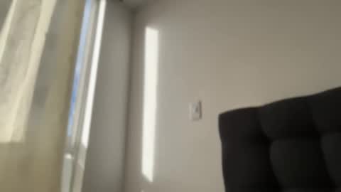 Ameliahs online show from November 2025 12:15:02 PM