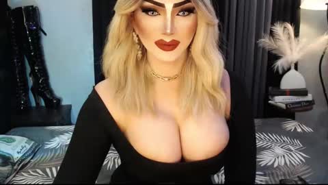Snapshot of misschannel4sub chatting on December 2025 06:59:02 PM PRIESTESS CHANNEL online show from December 2025 06:59:02 PM