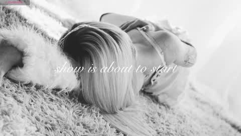 Chloe freelance model Please your thumbs up are important  online show from February 2026 12:20:02 AM