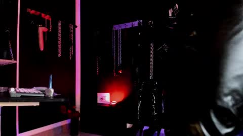 Snapshot of missdarklady chatting on September 2025 11:07:01 PM Missdarklady online show from September 2025 11:07:01 PM