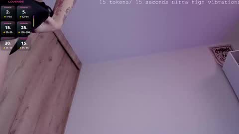 valentina online show from November 2025 01:36:02 PM