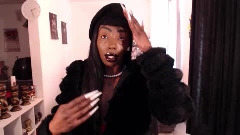 Emilie Diaz online show from January 2026 02:32:01 PM