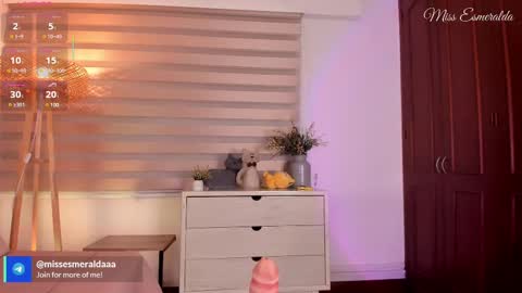 Snapshot of missesmeralda chatting on February 2025 10:54:01 PM Julieta Arboleda but i like call me esme online show from February 2025 10:54:01 PM