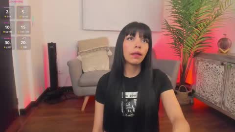 Snapshot of missesmeralda chatting on February 2025 11:11:02 AM Julieta Arboleda but i like call me esme online show from February 2025 11:11:02 AM