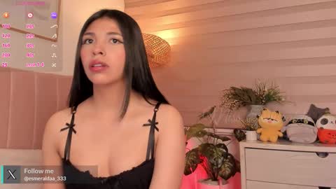 Snapshot of missesmeralda chatting on October 2025 09:58:02 PM Julieta Arboleda but i like call me esme online show from October 2025 09:58:02 PM