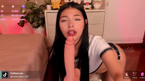 Snapshot of missesmeralda chatting on November 2025 09:48:02 PM Julieta Arboleda but i like call me esme online show from November 2025 09:48:02 PM