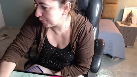Snapshot of missgomezz_ chatting on January 2025 03:37:01 AM Maria Gomezz online show from January 2025 03:37:01 AM