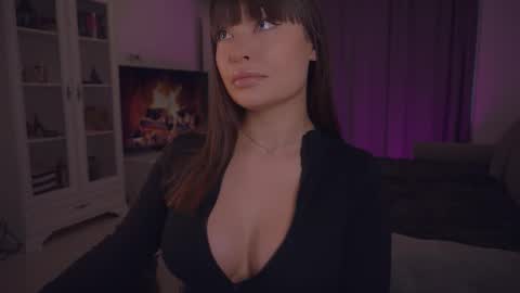 LUXXANDRA online show from February 2026 06:23:02 AM