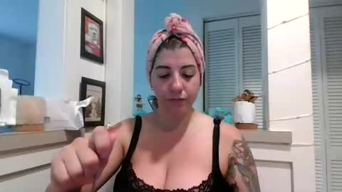 MissMona online show from May 2026 10:11:02 PM