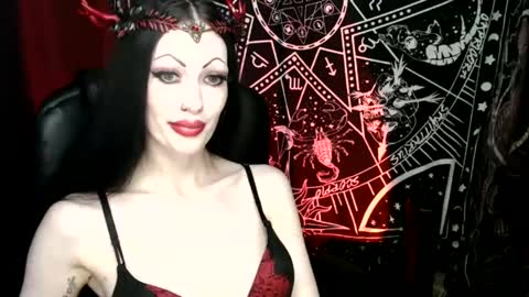 Snapshot of missmoondoll chatting on January 2025 05:09:01 AM MissMoonDoll online show from January 2025 05:09:01 AM