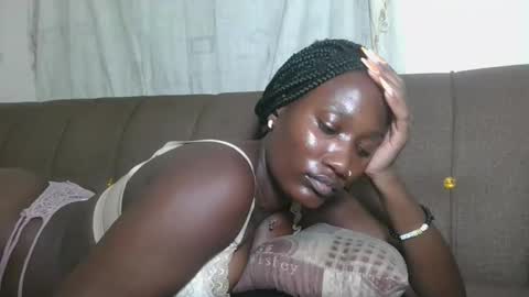 Snapshot of missprettygal chatting on October 2025 11:49:01 PM pretty gal online show from October 2025 11:49:01 PM