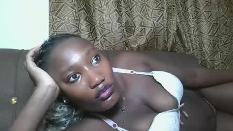 Snapshot of missprettygal chatting on November 2025 05:35:02 PM pretty gal online show from November 2025 05:35:02 PM