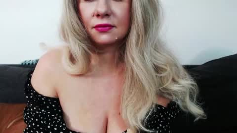 Missqueen1416 online show from January 2025 07:03:01 AM