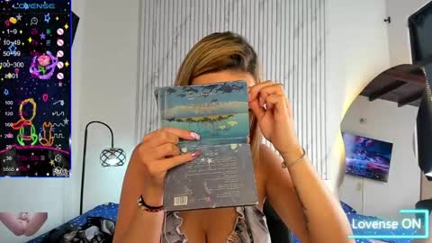 Snapshot of missvalery1 chatting on December 2024 03:26:01 PM missvalery1 online show from December 2024 03:26:01 PM