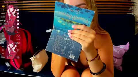 Snapshot of missvalery1 chatting on February 2025 05:05:02 PM missvalery1 online show from February 2025 05:05:02 PM