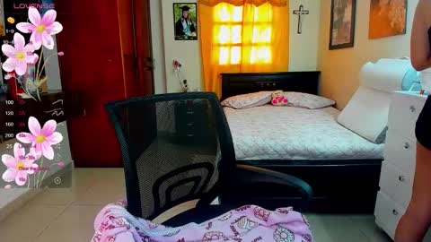 Snapshot of missvalery1 chatting on September 2025 08:54:01 PM missvalery1 online show from September 2025 08:54:01 PM