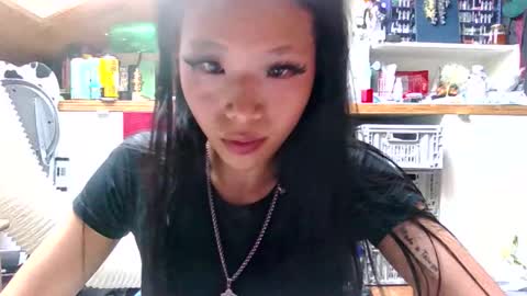 Snapshot of missversatile chatting on June 2026 05:37:02 PM Miss Versatile online show from June 2026 05:37:02 PM