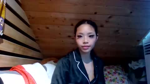 Snapshot of missversatile chatting on June 2026 06:51:02 PM Miss Versatile online show from June 2026 06:51:02 PM