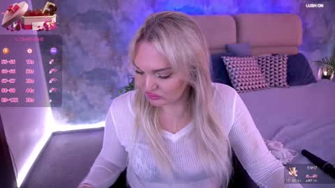 Snapshot of missyymartinezz chatting on March 2025 07:36:01 AM Amely online show from March 2025 07:36:01 AM