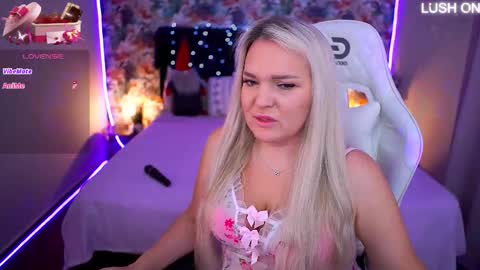 missyymarty online show from December 2025 08:30:01 AM