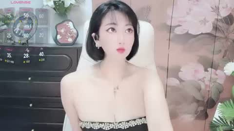 Snapshot of mist_lili chatting on June 2026 01:24:02 PM Mist Lili online show from June 2026 01:24:02 PM