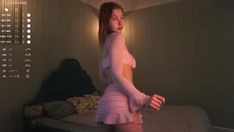 Mia online show from March 2026 04:56:02 PM