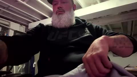 Snapshot of mister_bigg_dick chatting on May 2026 04:32:02 AM AJ online show from May 2026 04:32:02 AM