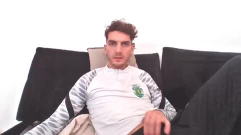 Snapshot of misterben96 chatting on December 2024 01:14:01 PM Mister pour ton plaisir online show from December 2024 01:14:01 PM