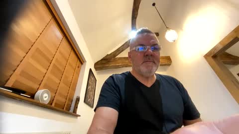 Snapshot of misterblivs chatting on December 2024 07:44:02 AM Misterblivs online show from December 2024 07:44:02 AM