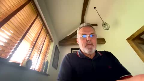 Snapshot of misterblivs chatting on May 2026 04:59:02 PM Misterblivs online show from May 2026 04:59:02 PM