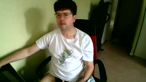 Snapshot of mistercoeur1 chatting on June 2026 07:35:02 AM mistercoeur online show from June 2026 07:35:02 AM