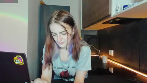 Snapshot of mistiva chatting on September 2025 05:24:01 PM Hi everyone Im Tina online show from September 2025 05:24:01 PM