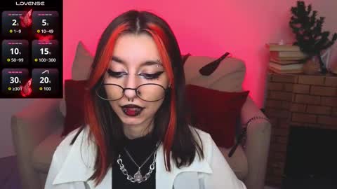 Marcelline online show from December 2025 10:00:02 AM