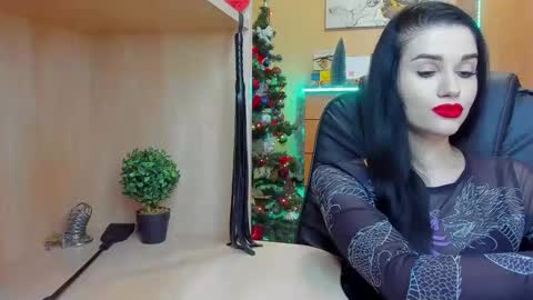 Mistress Kristi online show from December 2024 07:43:02 PM