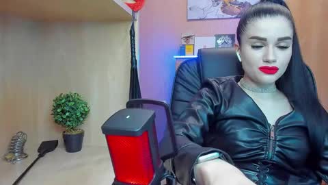 Mistress Kristi online show from January 2025 07:52:01 PM