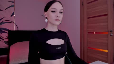 Snapshot of mistress_mialibra chatting on February 2025 09:31:01 PM Mistress Mia online show from February 2025 09:31:01 PM